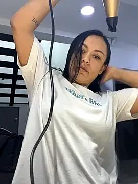 TiffanyyLam on StripChat 