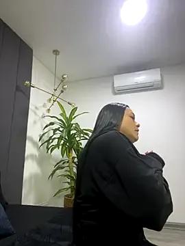 TiffanyyLam on StripChat 