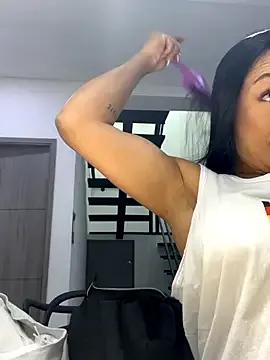 TiffanyyLam on StripChat 