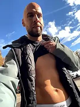 StripChat Tu_ho_mie is Freechat Tu_ho_mie — Public toilet - naked
