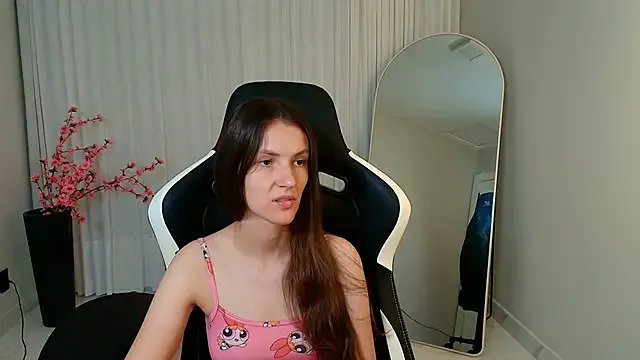 upssnowy on StripChat 