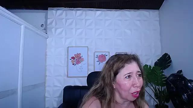 Freechat Valentinaa_mature on StripChat
