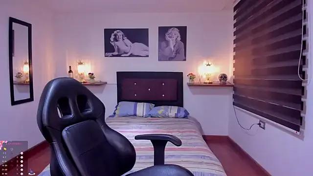 StripChat Valeria_roussi  is Freechat  Valeria_roussi — flash tits