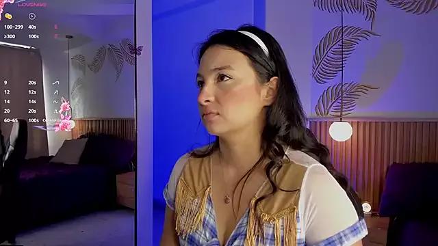 Freechat Valleriie_ on StripChat