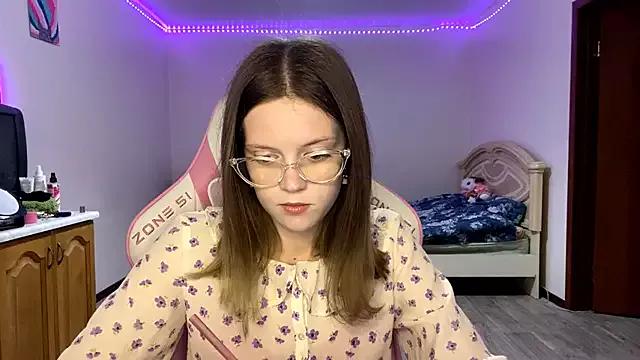 Freechat VibeQueenLucy on StripChat