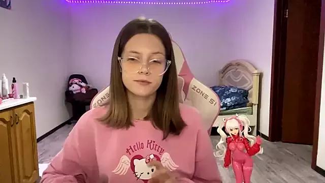 Freechat VibeQueenLucy on StripChat