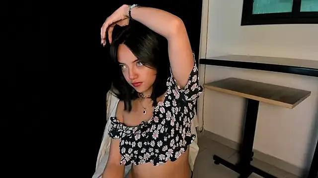 Avatar of Victoriaa2_Doll