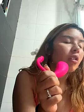 Avatar of Violettt_hot