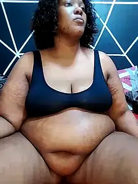 YummyChocolatexx2 on StripChat 