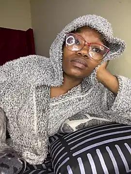 Freechat YummyMelanin117 on StripChat