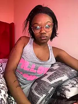 Freechat YummyMelanin117 on StripChat