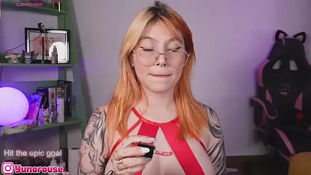 YunoRose_ on StripChat