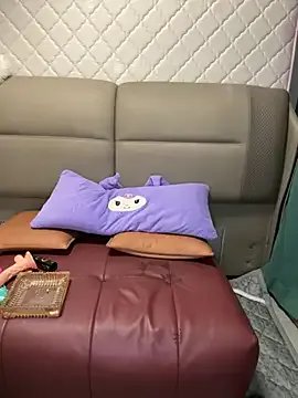 ziqingbaby9 on StripChat 